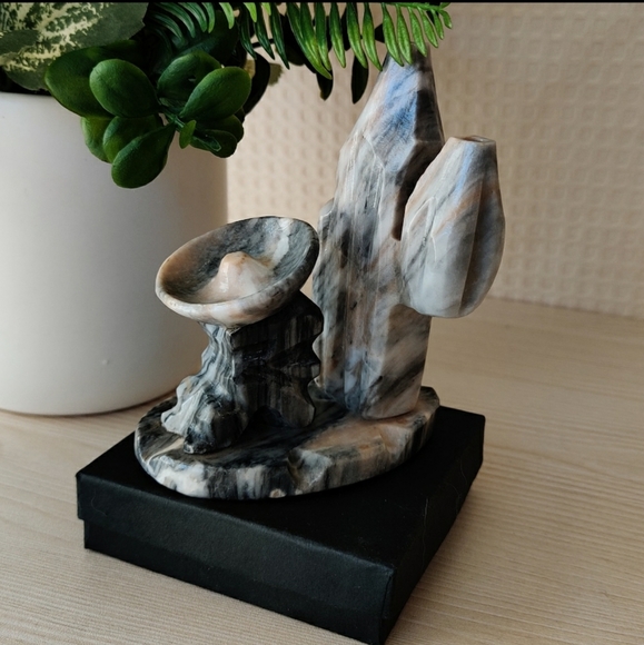 Black Onyx Marble Stone, Man Wearing "Sombrero" Sleeping Next to Cactus - Picture 9 of 11